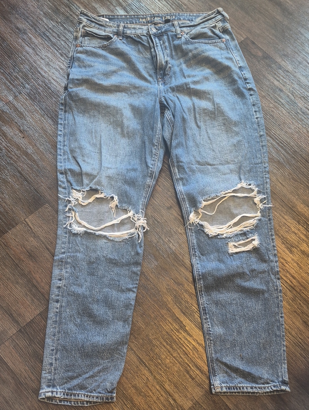 American Eagle Outfitters Women's Light Blue Slim Straight Ripped Jeans